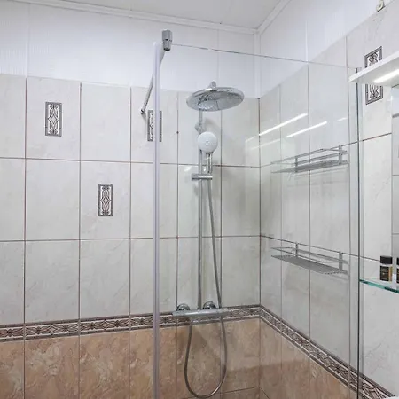 Seven 4 U Apartment *